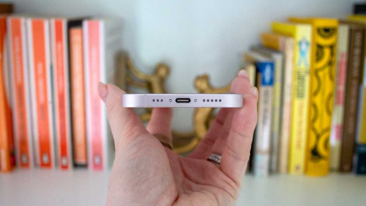 Apple iPhone 17e review 3