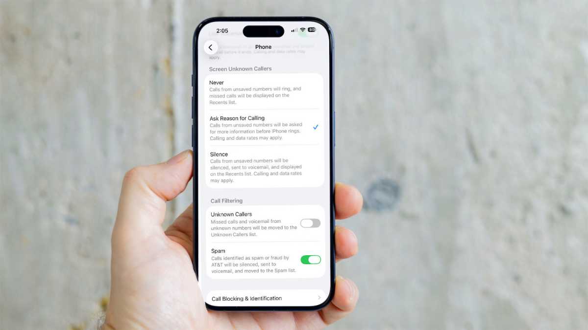 Call screening on iPhone