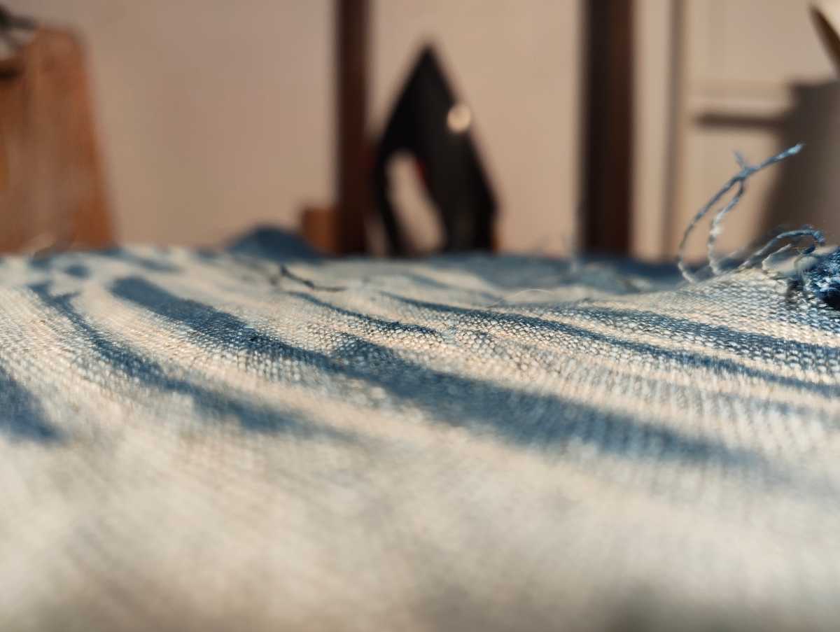 Nothing Phone 4a camera sample linen artificial light macro