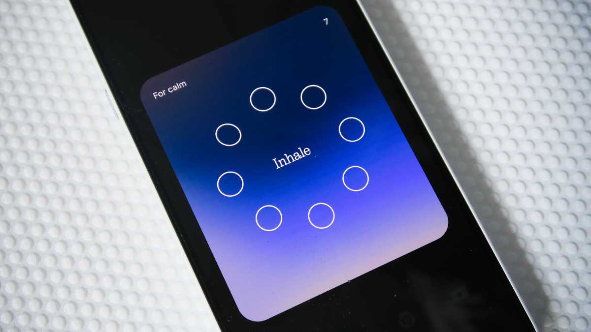 Nothing Phone 4a REVIEW Breathing widget