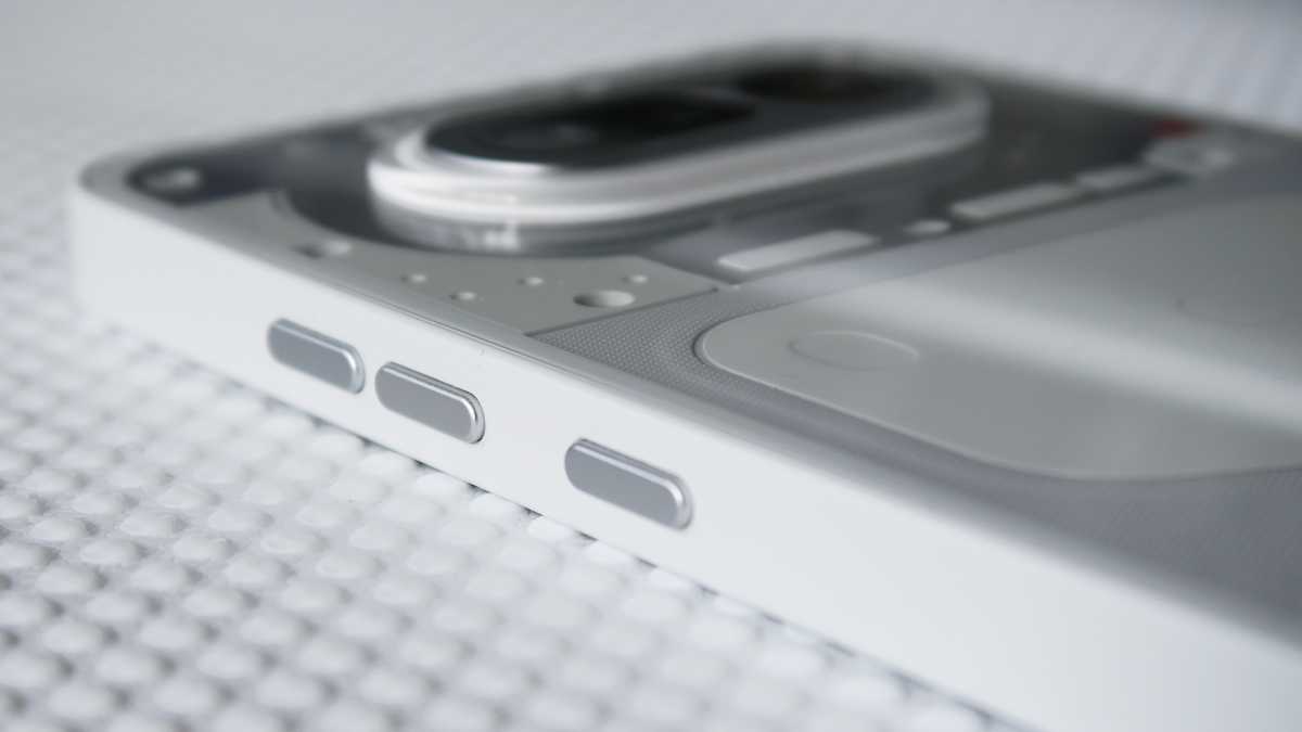 Nothing Phone 4a REVIEW buttons