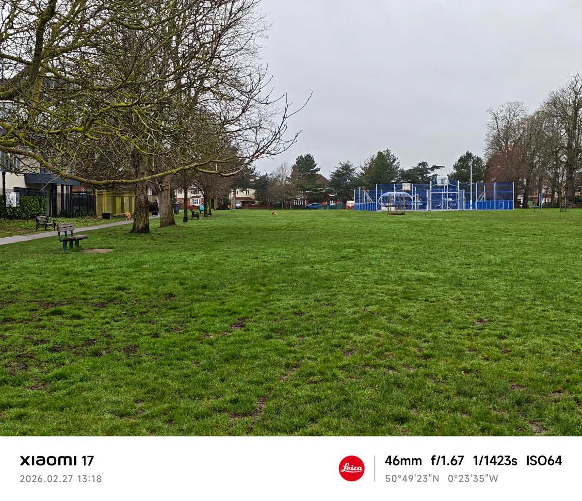 Xiaomi 17 camera sample dog zoom 2x